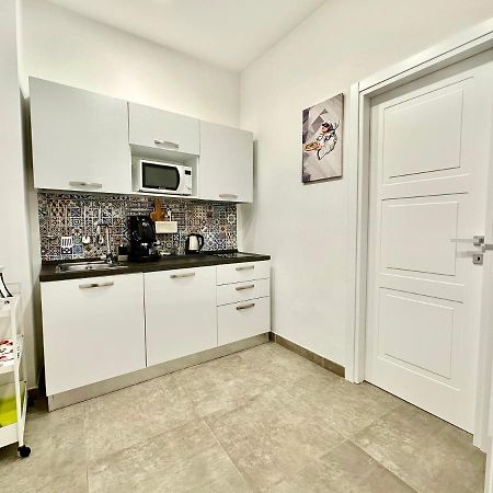 Tribunali 181 Guest House Наполи Екстериор снимка