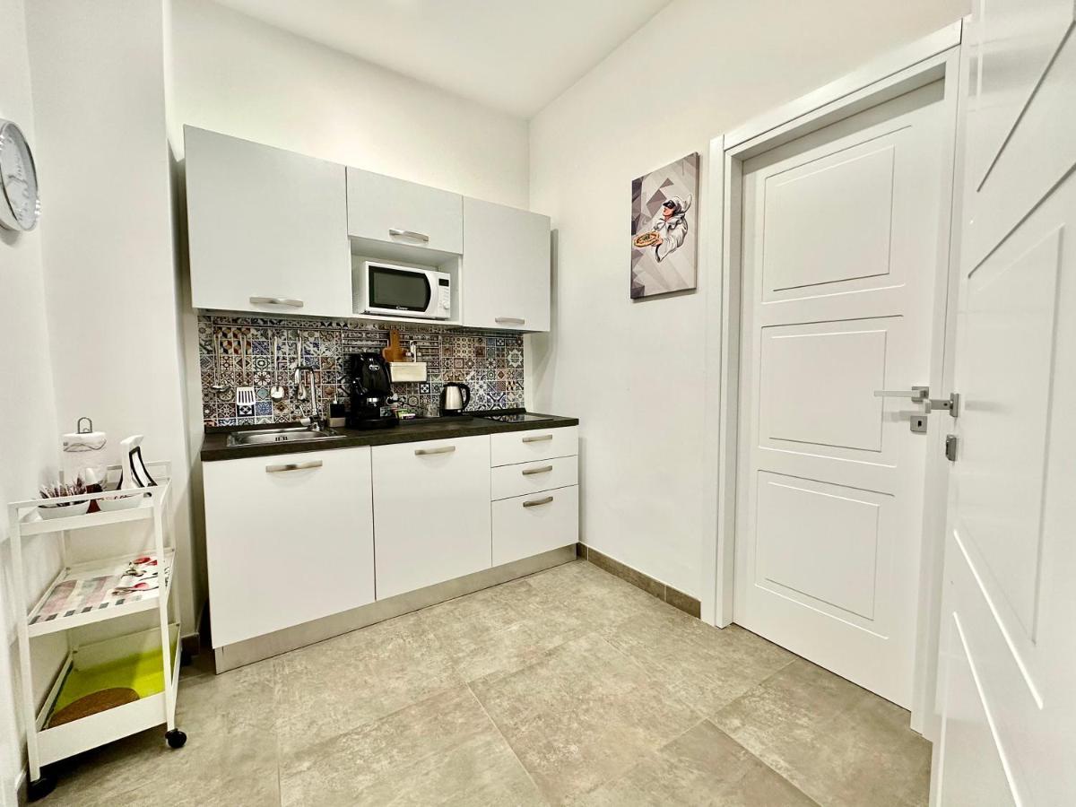 Tribunali 181 Guest House Наполи Екстериор снимка